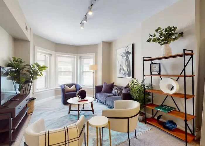 Apartamento Chic River North Retreat