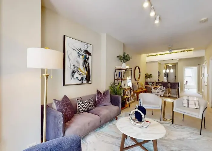 Apartamento Chic River North Retreat *